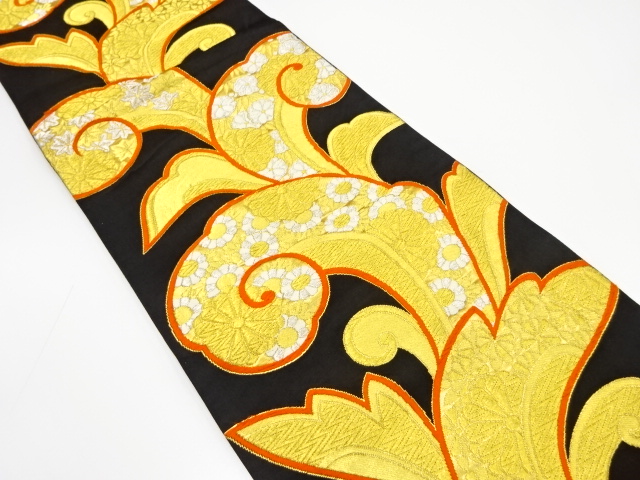 アンティーク　唐草に菊紅葉模様織出し袋帯（着用可）